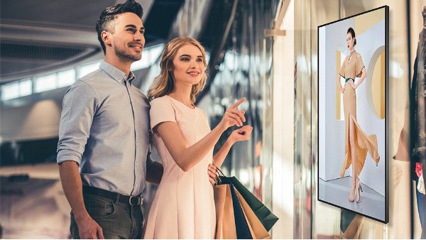 中億睿系列燈箱屏，完美演繹街頭場景