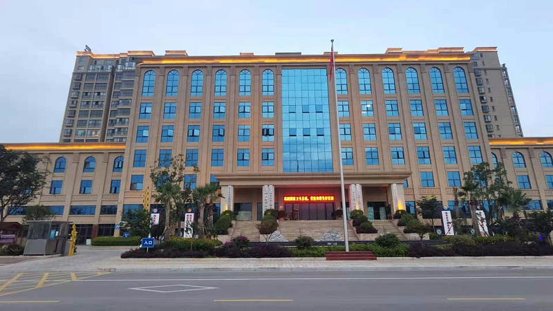 云南陸良黨群服務(wù)中心引入滑軌屏、拼接屏、一體機(jī)打造信息平臺(tái)